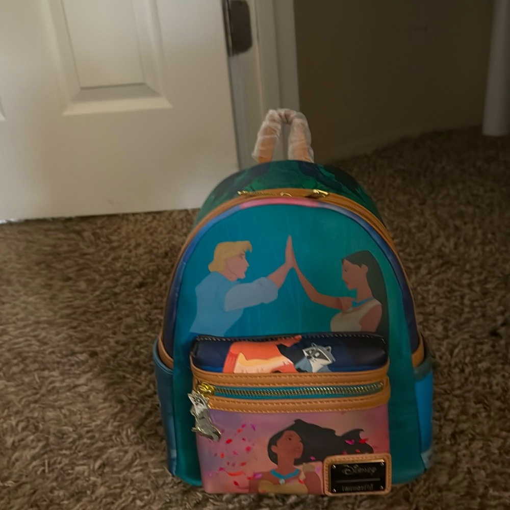 Loungefly Pocahontas